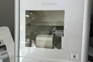 Снимка номер 1 за Roland DWX-52D 5-Axis Dental Milling Machine